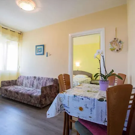 In 16064 Apartman